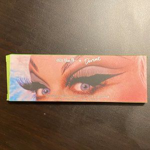 SWATCHED Kat Von D I Am DIVINE Palette